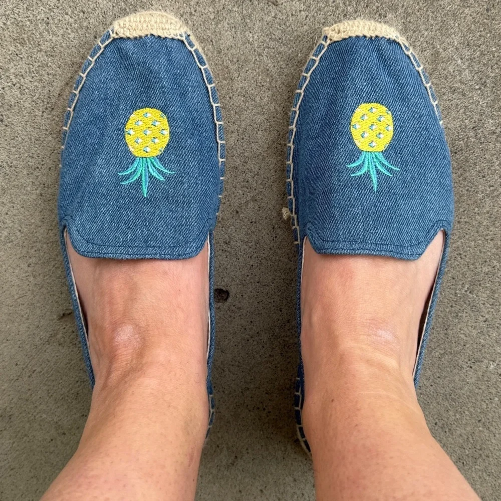 SOLUDOS Embroidered Pineapple Slip-on Espadrilles NWOB Size 9